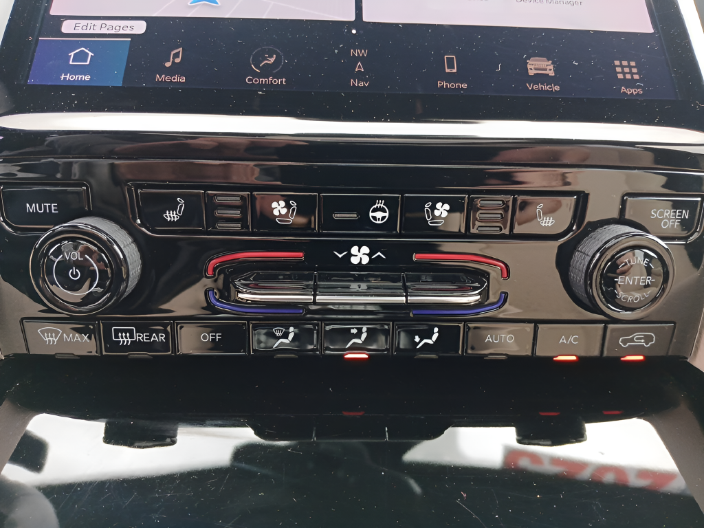 Used 2023 Black Jeep Limited image 19