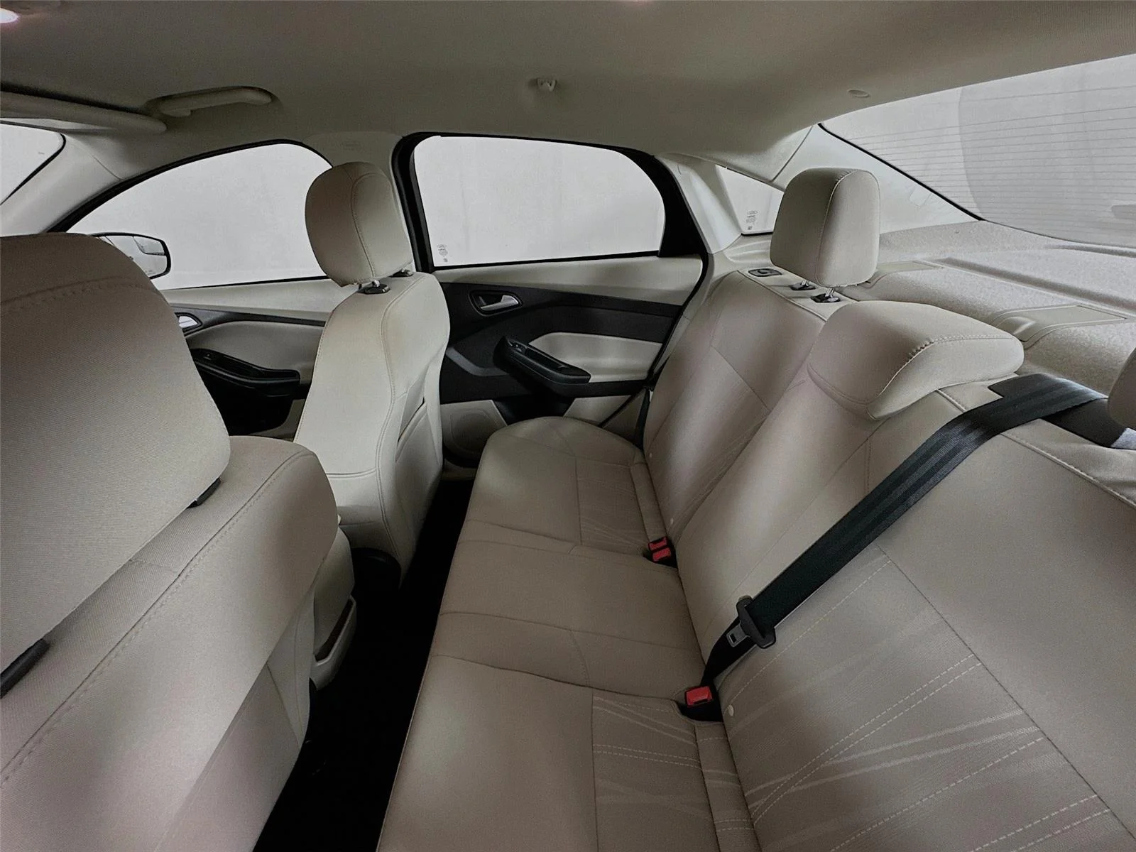 Used 2017  Ford SE image 11