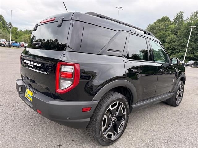 Used 2022 Black Ford Outer Banks image 13