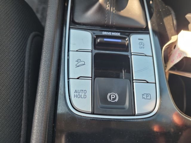 Used 2025 Red Hyundai SEL image 26