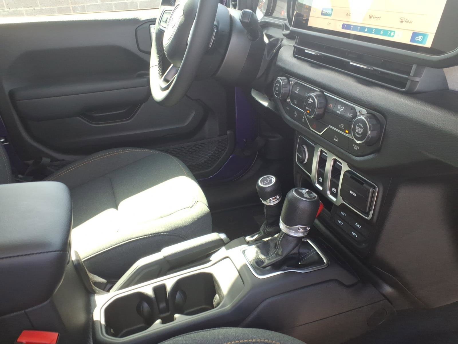 New 2026 Reign Jeep Sport S image 10