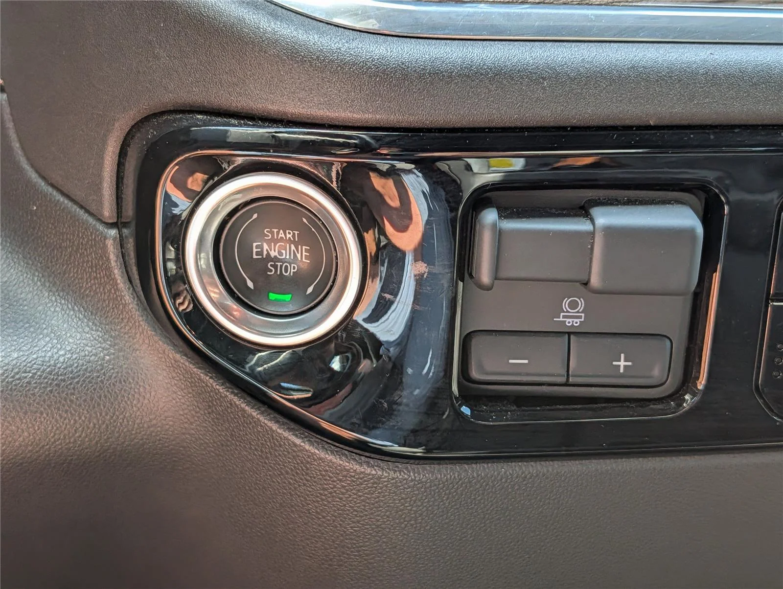 Used 2025 Cypress Gray Chevrolet LT image 20