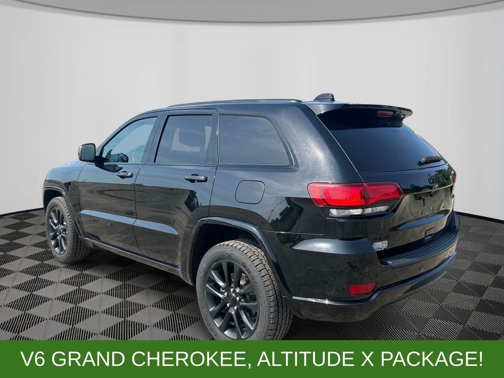 Used 2021 Black Jeep Laredo X image 3