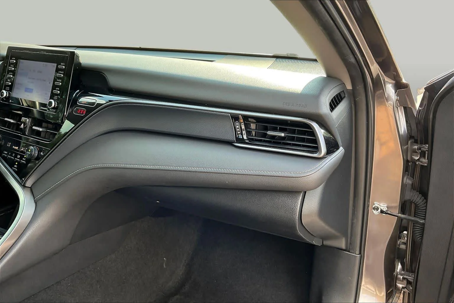 Used 2024 Predawn Gray Mica Toyota SE image 19