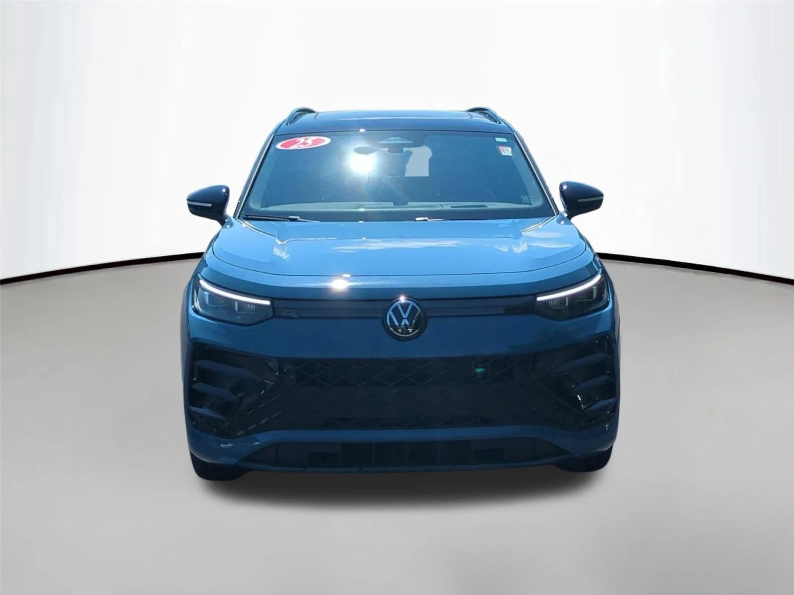 Used 2025 Monterey Blue Pearl VOLKSWAGEN SERBLK image 8