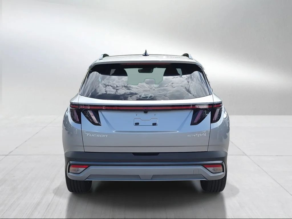 Used 2025 Shimmering Silver Hyundai Limited image 4