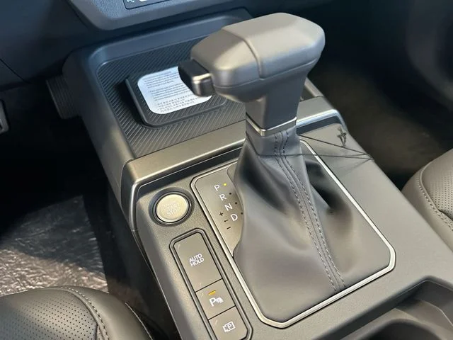 New 2027 Frost Blue / Black Roof Kia X-Line S image 22