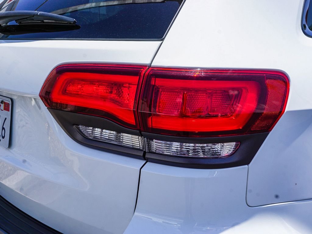 Used 2021 White Jeep Limited image 8