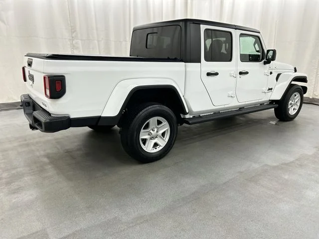 Used 2021 White Jeep Sport image 4