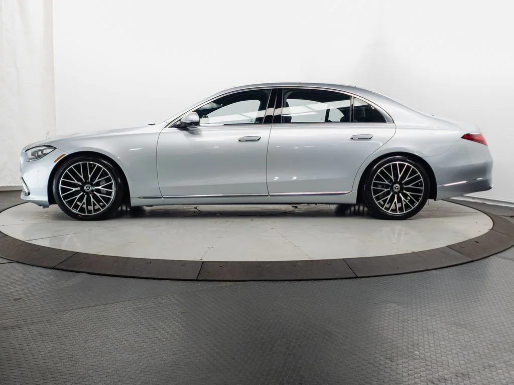 Used 2022 Cirrus Silver Metallic Mercedes-Benz S 580 image 4
