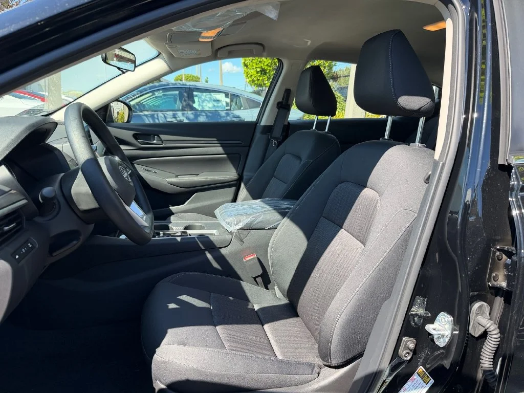 New 2026 Black Nissan 2.5 SV image 3