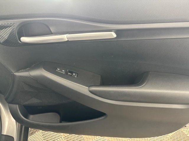 Used 2026  Kia LX image 21