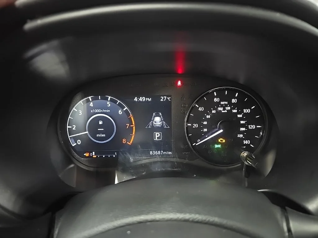 Used 2021 Blue Nissan SR image 25