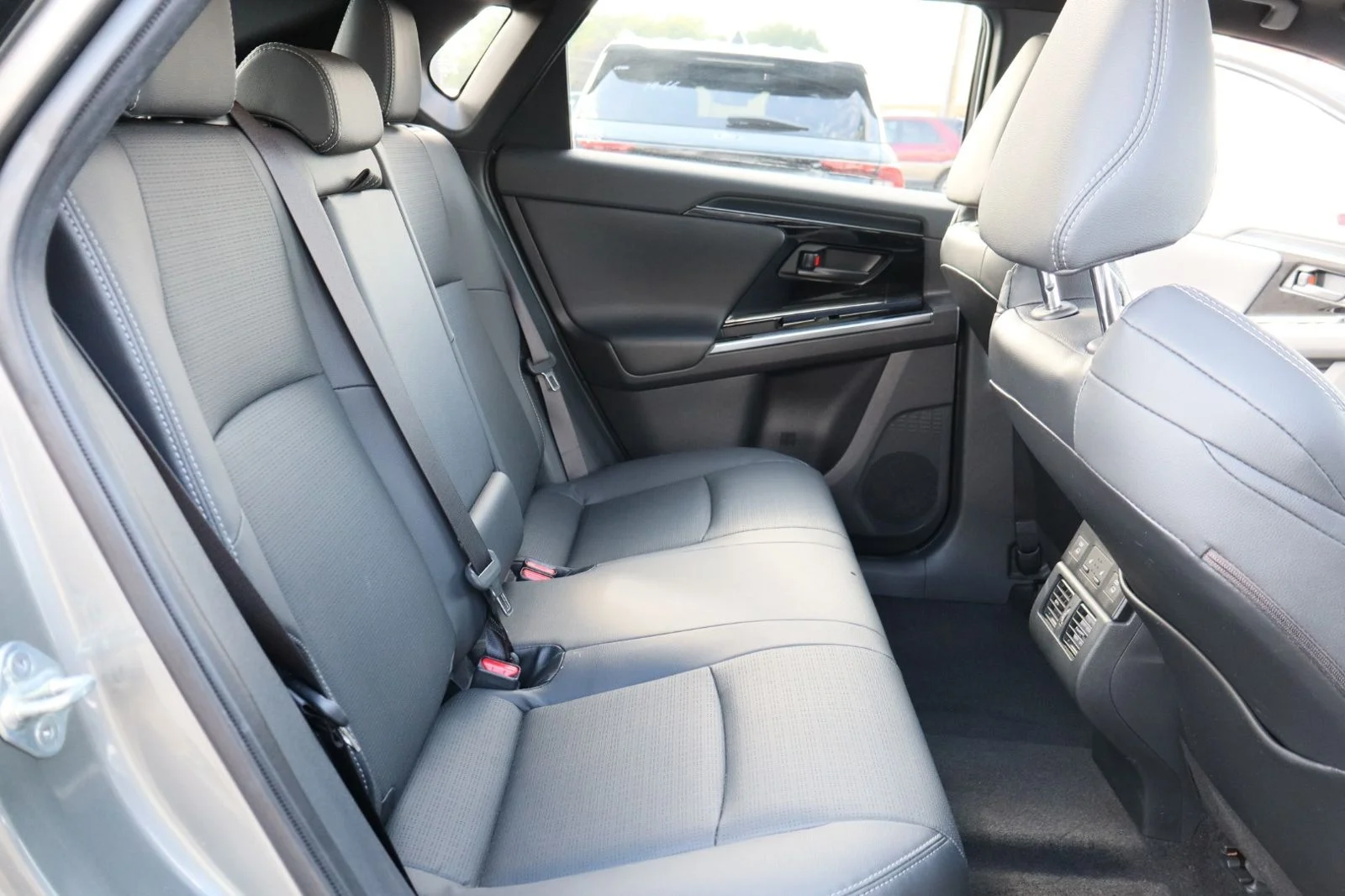 Used 2023 Smoked Carbon Subaru Touring image 27