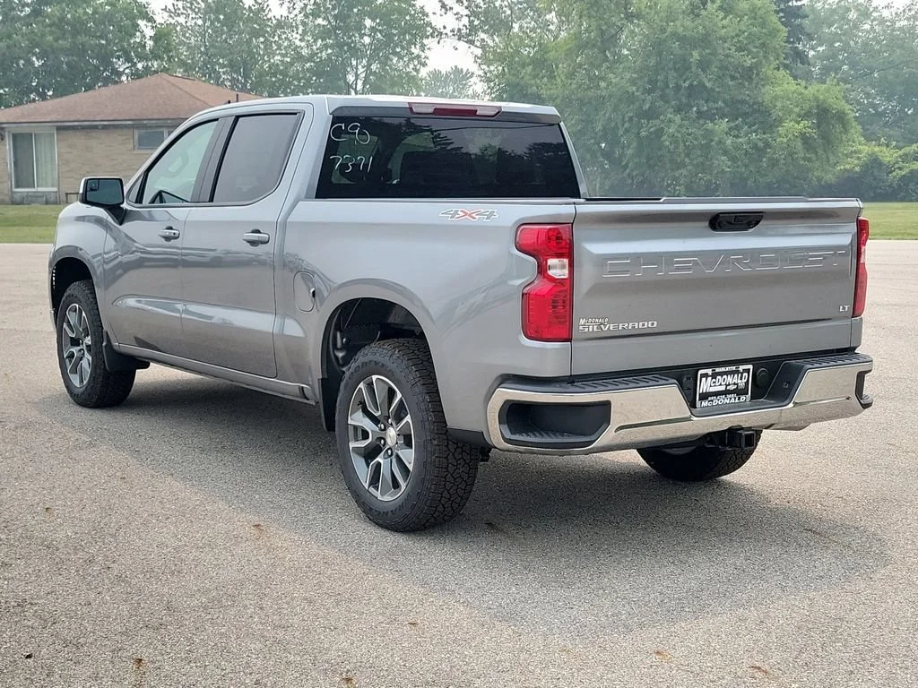 New 2026 Sterling Gray Metallic Chevrolet LT (2FL) image 4