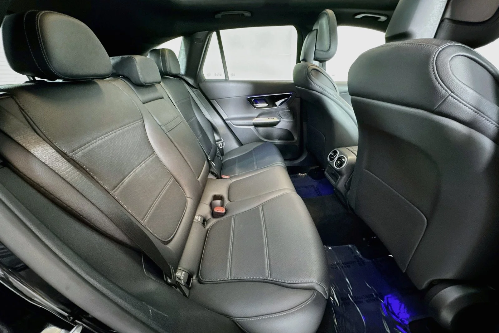 Used 2026 Black Mercedes-Benz GLC 300 image 26