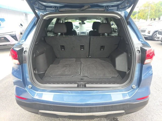 Used 2024 Blue Chevrolet LT image 33