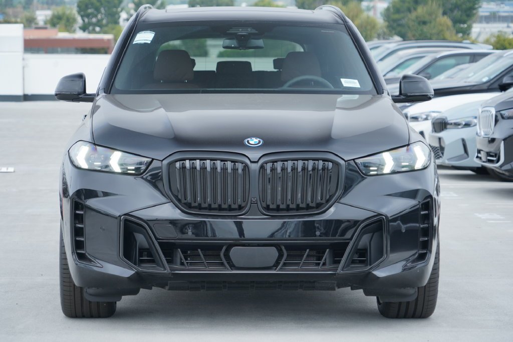 New 2026 Black Sapphire Metallic BMW xDrive50e image 2
