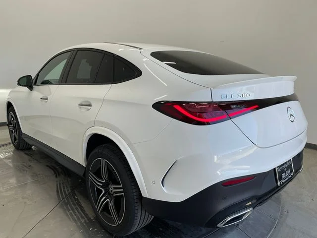 New 2027 White Mercedes-Benz GLC 300 image 9