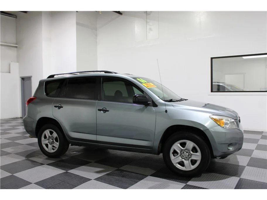 Used 2006 Green Toyota Base image 1
