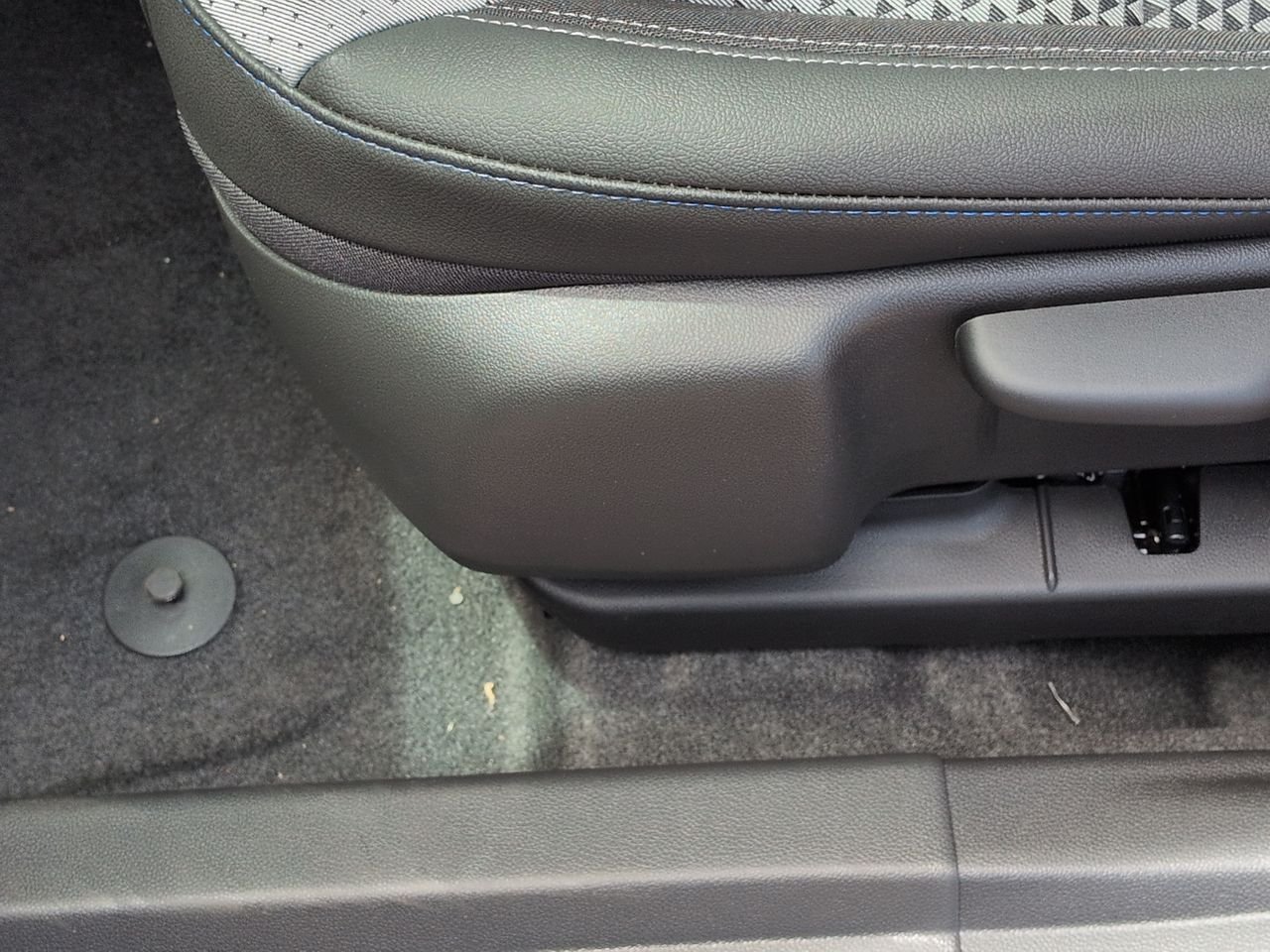 2026 Chevrolet Trax LT - Photo 36