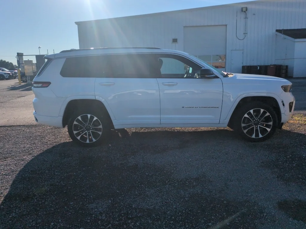 Used 2021 Bright White Clearcoat Jeep Overland image 5