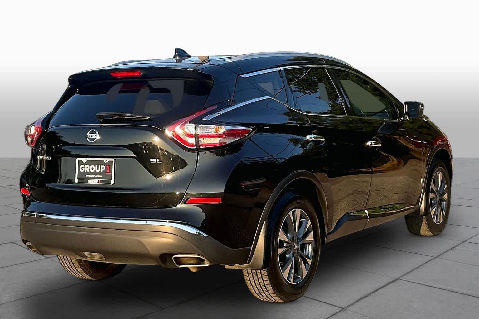 Used 2017 Magnetic Black Metallic Nissan SL image 13