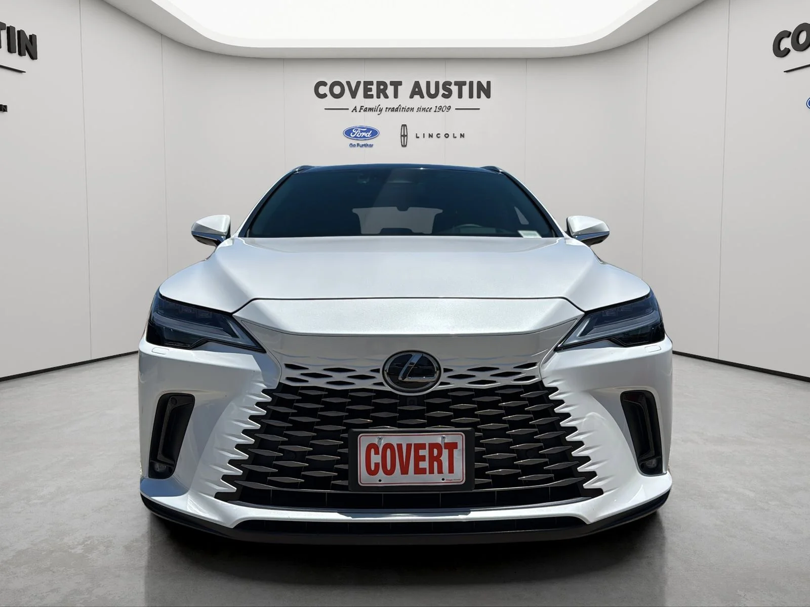 Used 2024 White Lexus 350h Luxury image 8