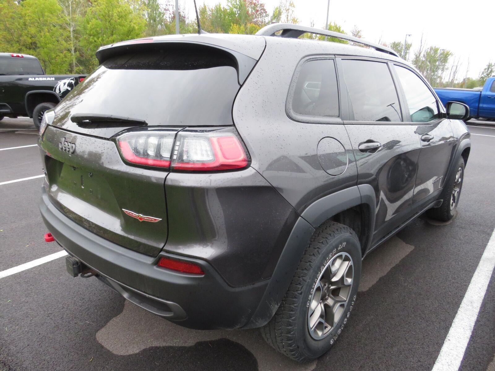 Used 2022 Granite Crystal Metallic Clearcoat Jeep Trailhawk image 12