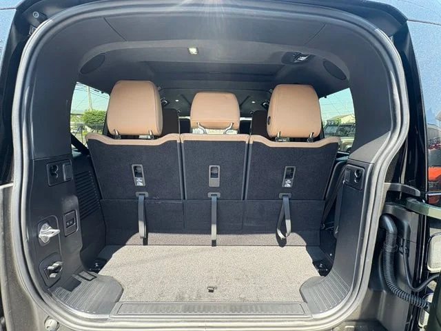 New 2026 Woolstone Green Land Rover X-Dynamic SE image 58