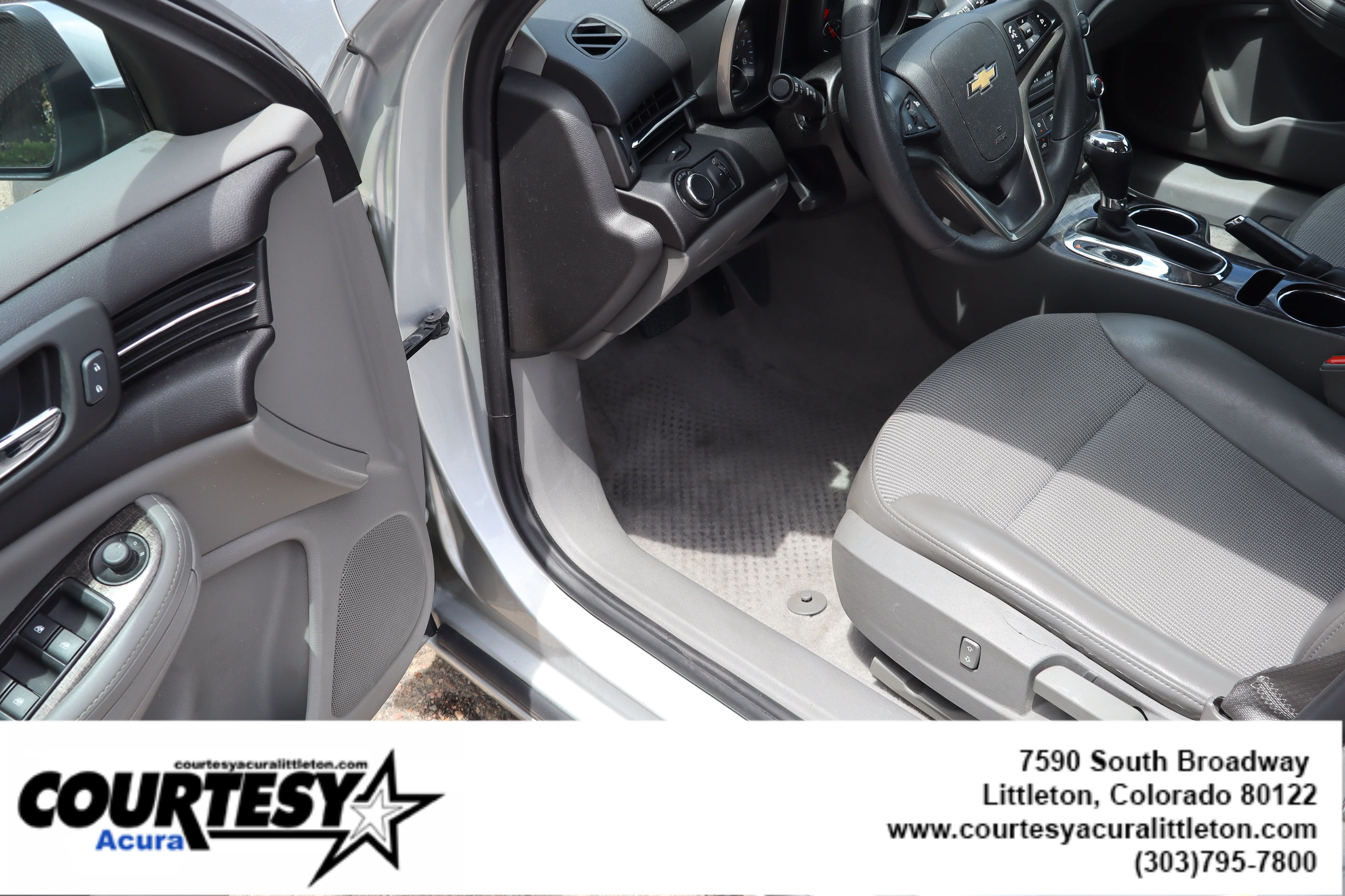 Used 2016 Silver Ice Metallic Chevrolet LT image 19