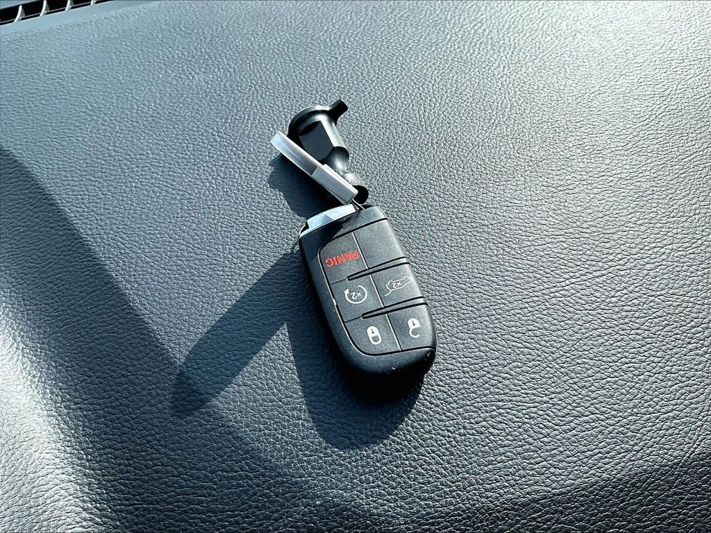 Used 2019 Black Jeep Limited image 12