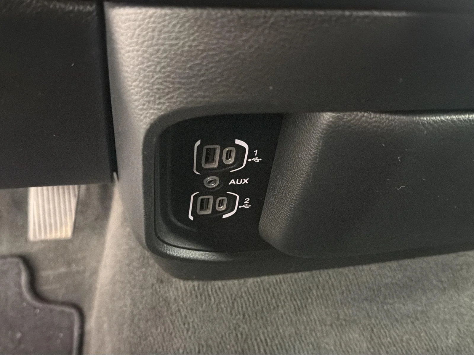 Used 2022  RAM Big Horn image 27