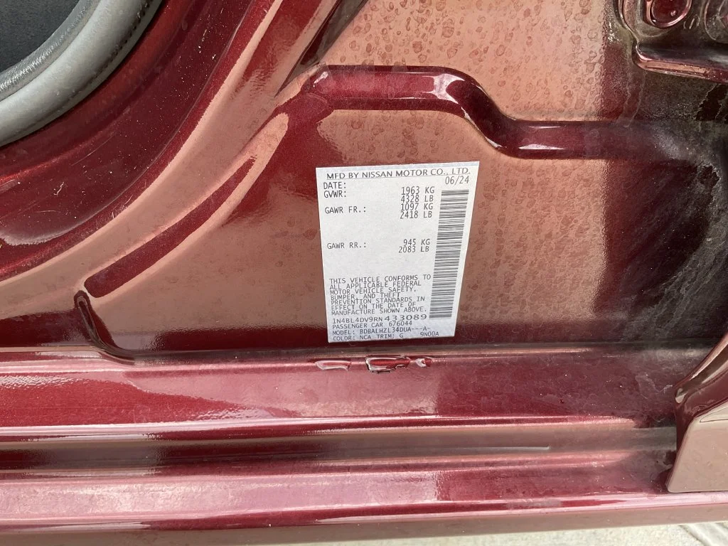 Used 2024 Red Nissan 2.5 SV image 31