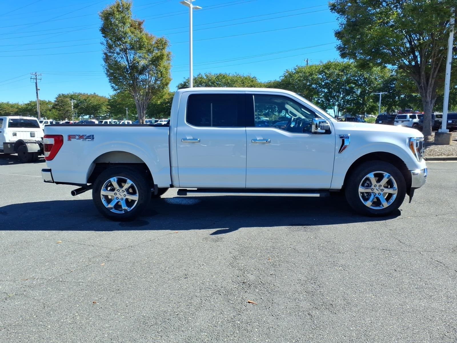 Used 2021 Star White Metallic Tri-Coat Ford LARIAT image 10
