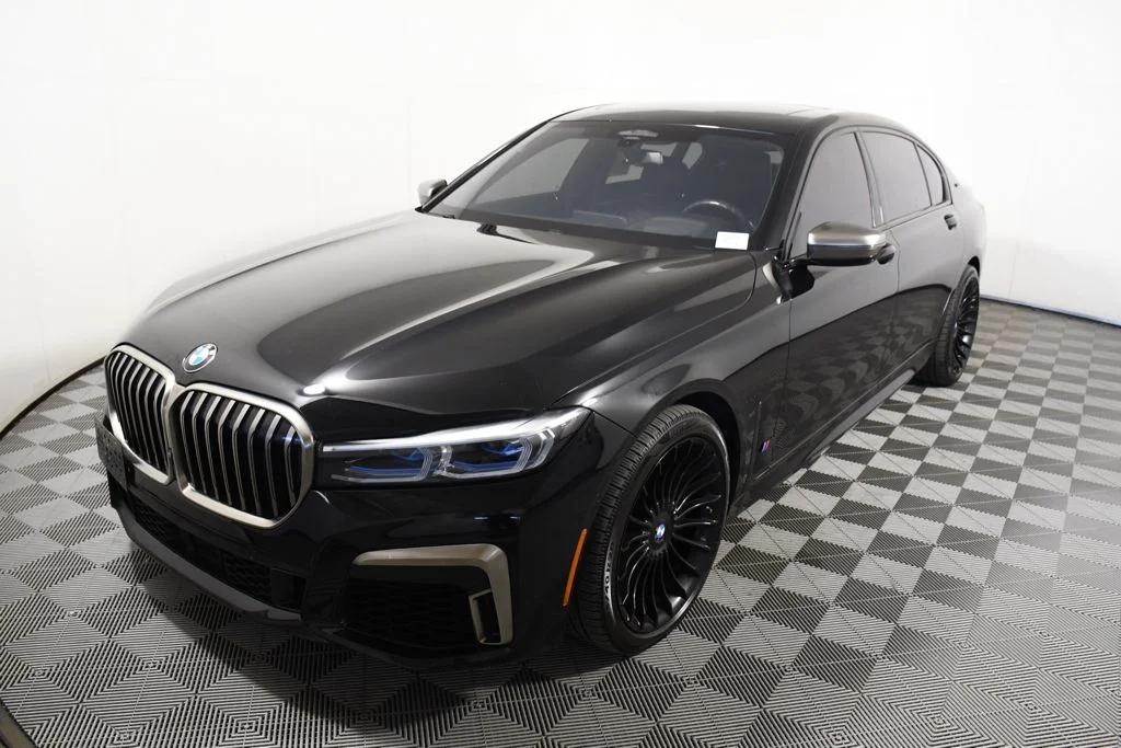 2020 BMW 7 Series M760i xDrive's photo