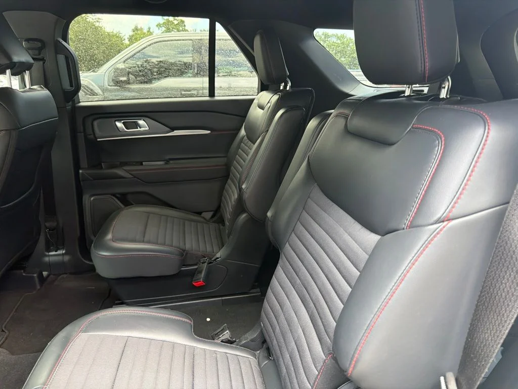 Used 2026 White Metallic Ford ST-Line image 11