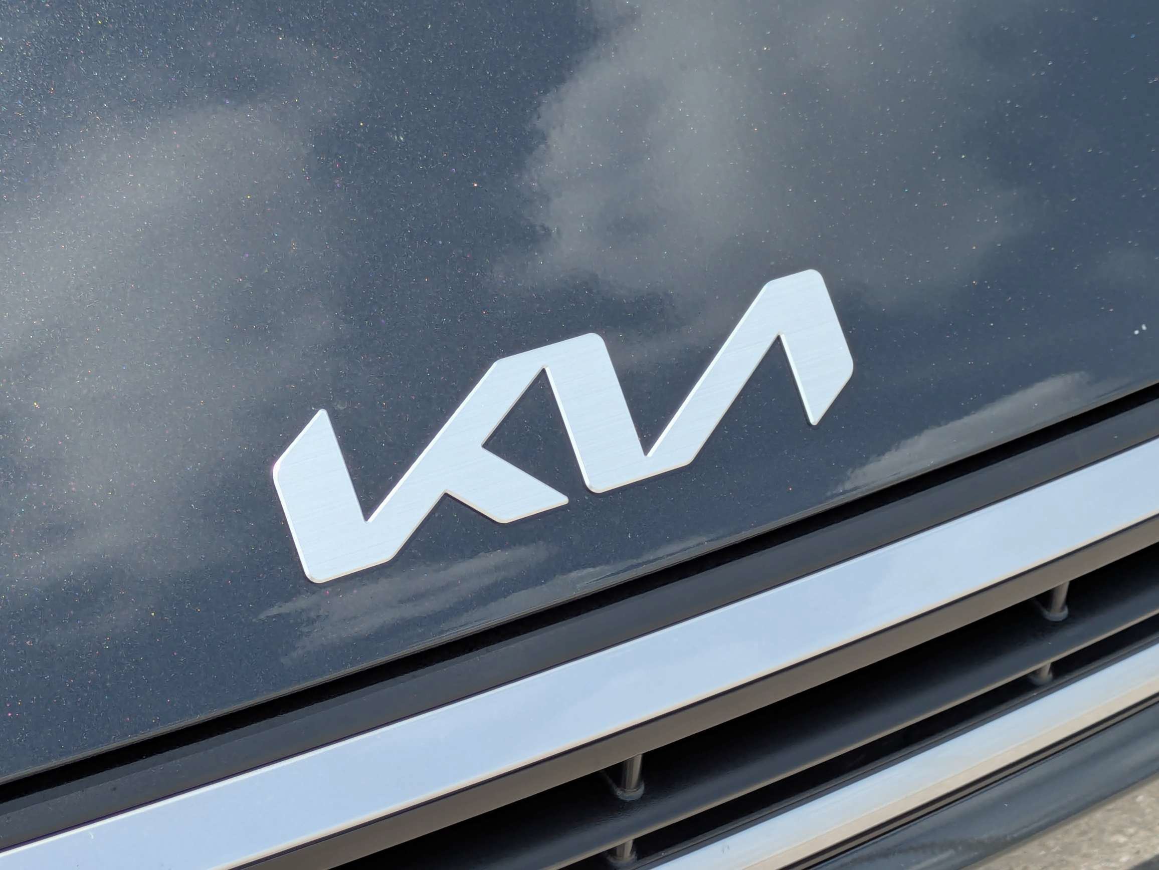 Certified Used 2025 Interstellar Gray Kia LXS image 13