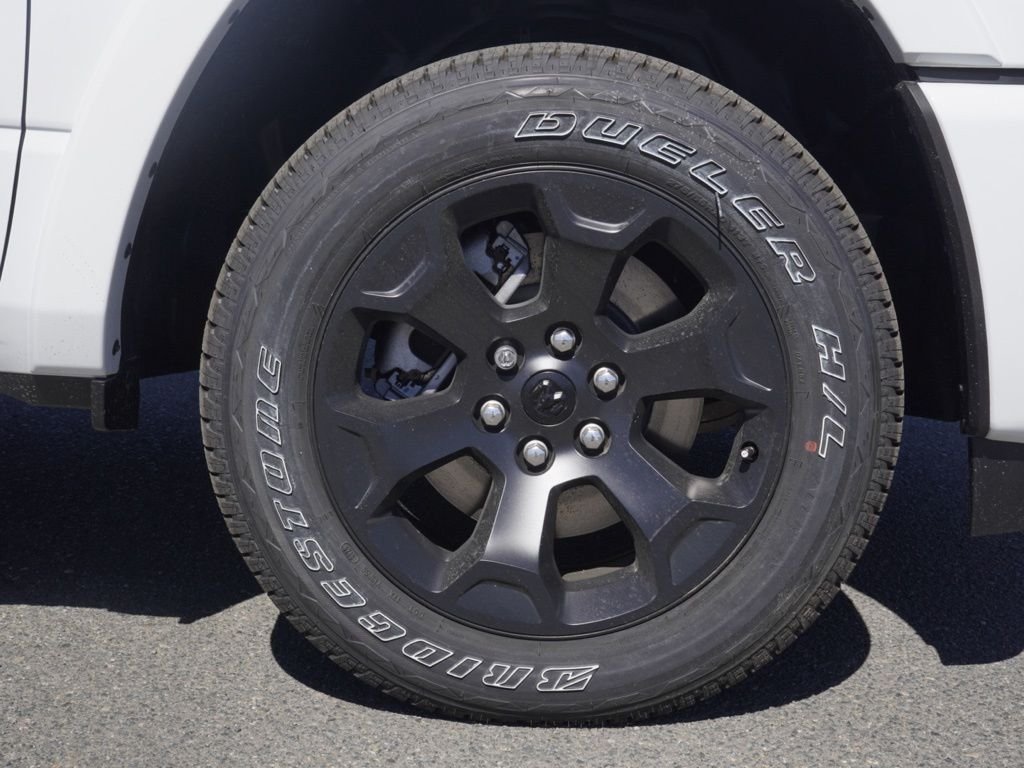 New 2026 Bright White Clear-Coat Exterior Paint RAM Big Horn/Lone Star image 9