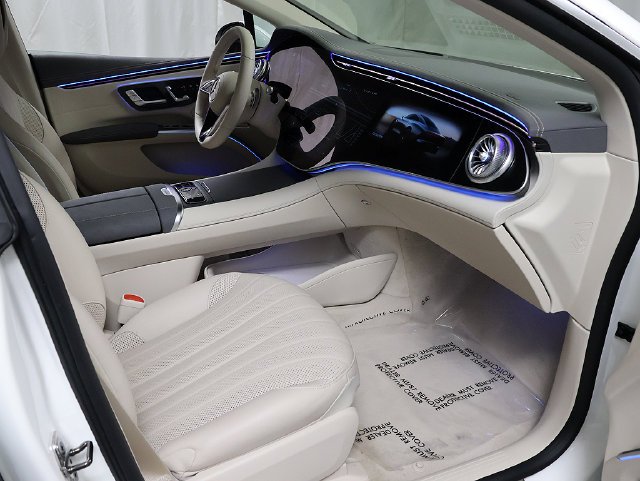 Certified Used 2023 MANUFAKTUR Diamond White Metallic Mercedes-Benz 580 image 40