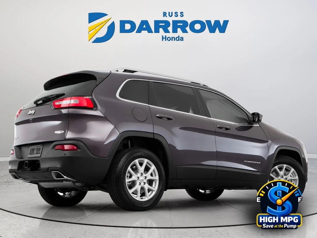 Used 2016 Black Jeep Latitude image 9