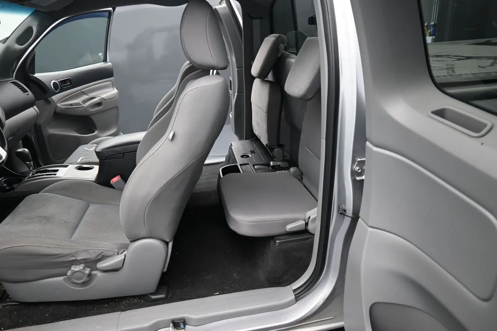 Used 2015 Silver Toyota Base image 20