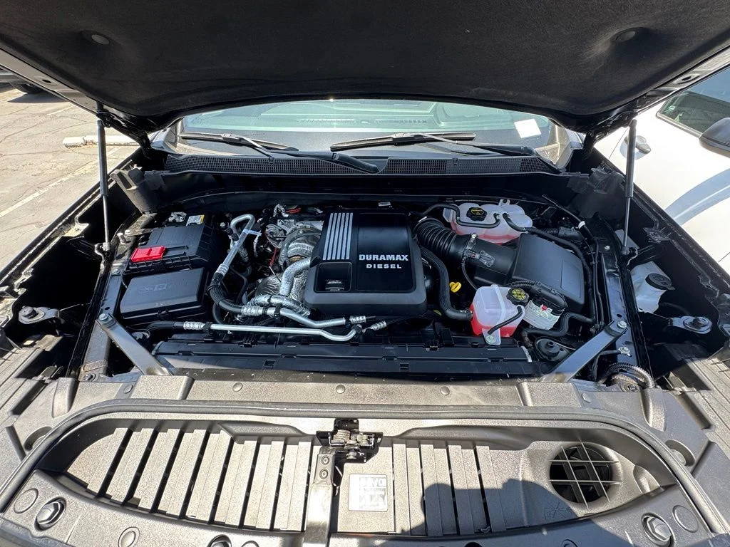 Used 2025 Black Chevrolet High Country image 33