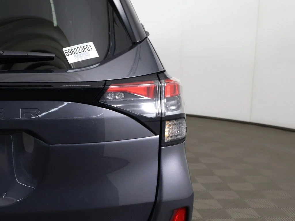Used 2025 Gray Metallic Subaru Premium image 16