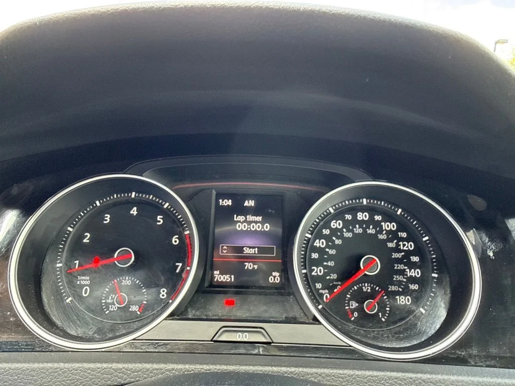 Used 2019 Night Blue Metallic Volkswagen 2.0T SE image 13