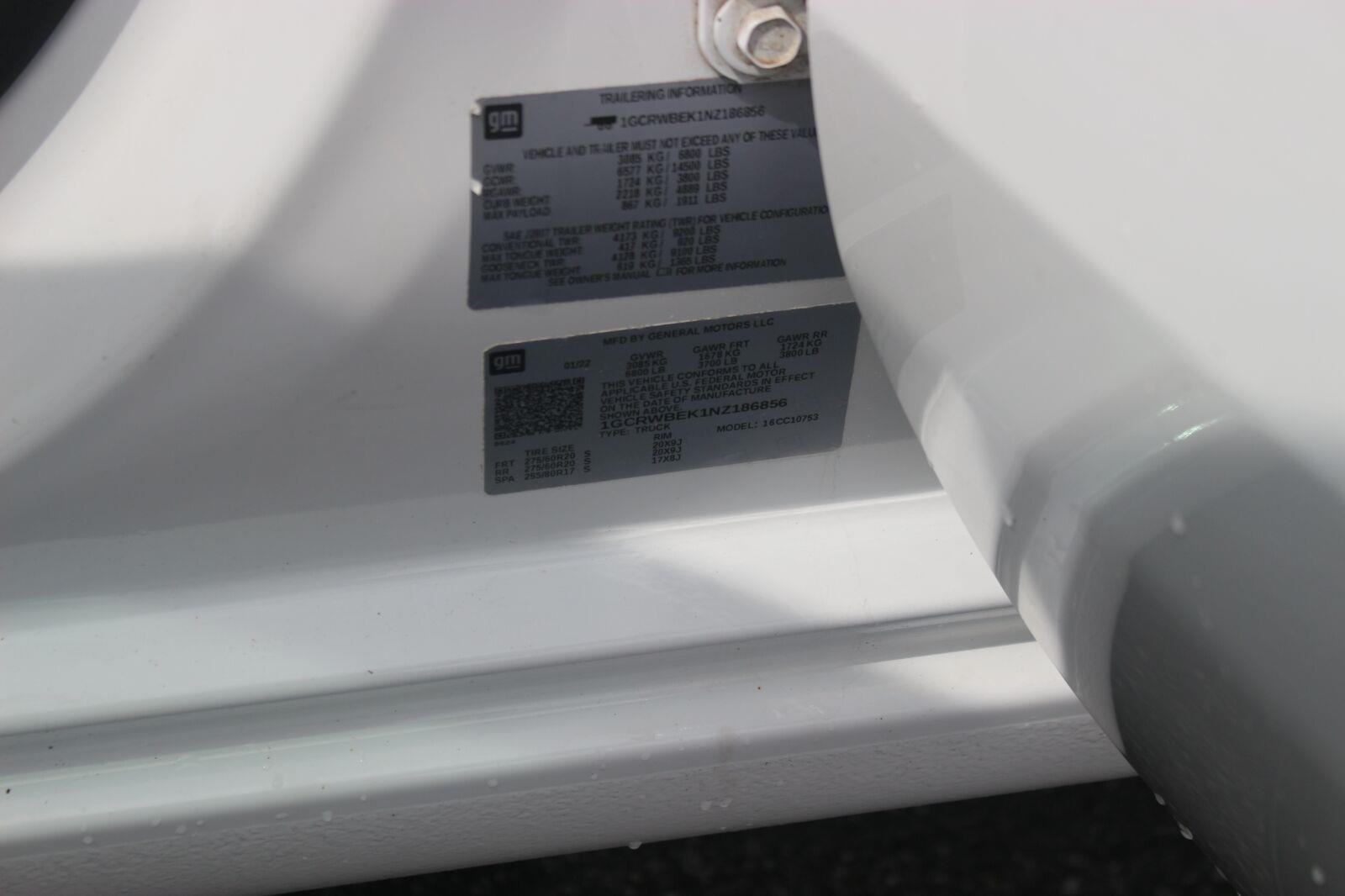 Used 2022 Summit White Chevrolet Custom image 34