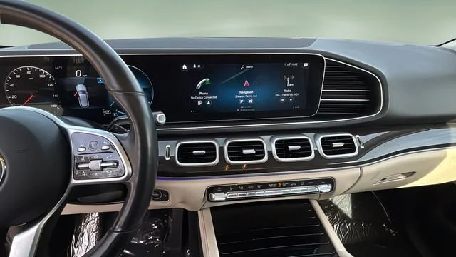 Used 2022 Gray Mercedes-Benz 4MATIC® image 10