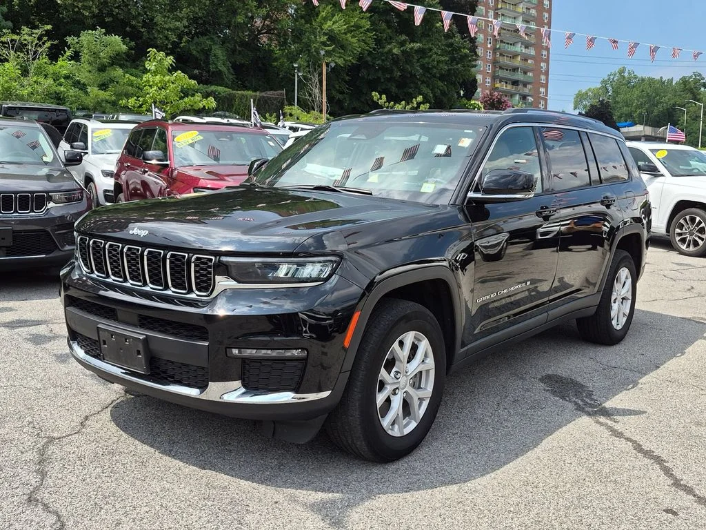 Used 2023 Black Jeep Limited image 1