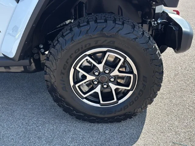 New 2026 White Jeep Rubicon image 12