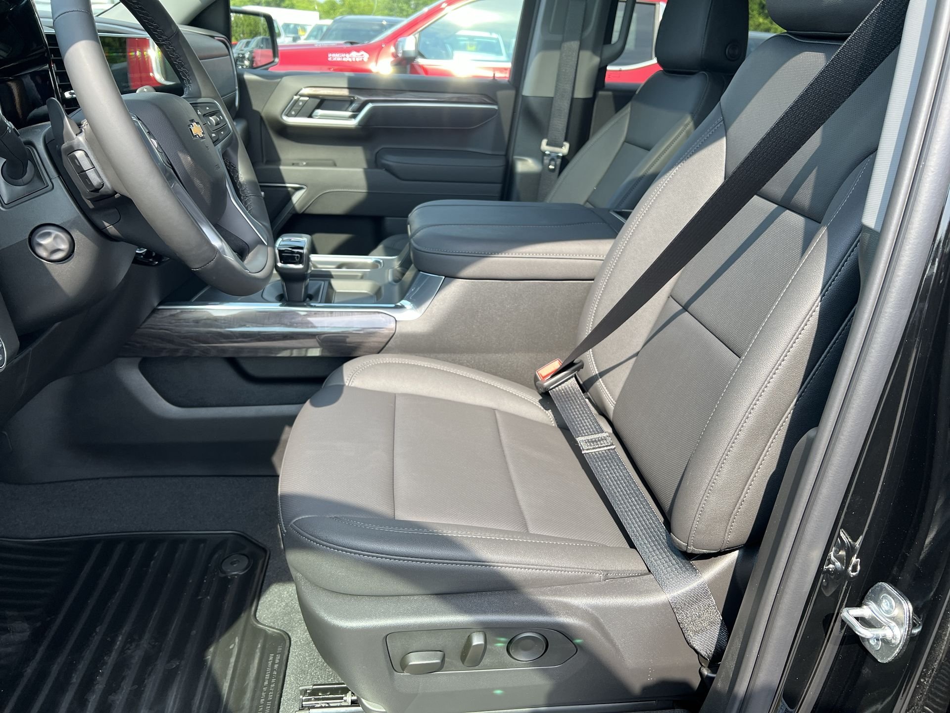 New 2025 Black Chevrolet LTZ image 28